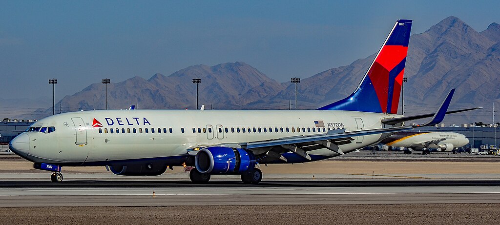  Delta Air Lines Boeing 737-832 