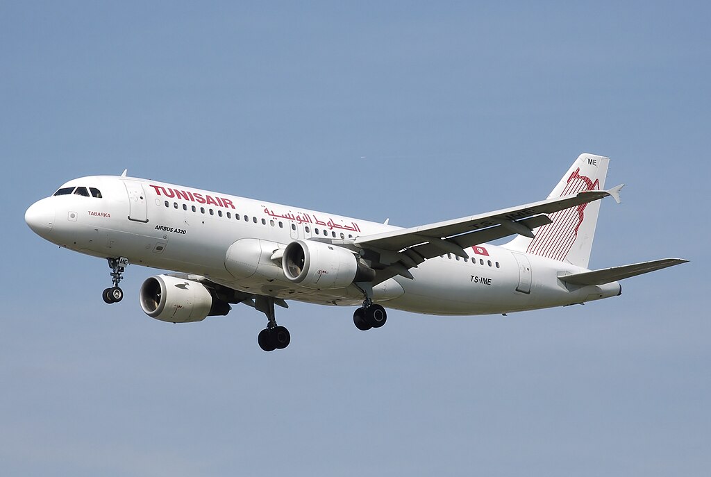 Tunisair Airbus A320-200 lands at London Heathrow 