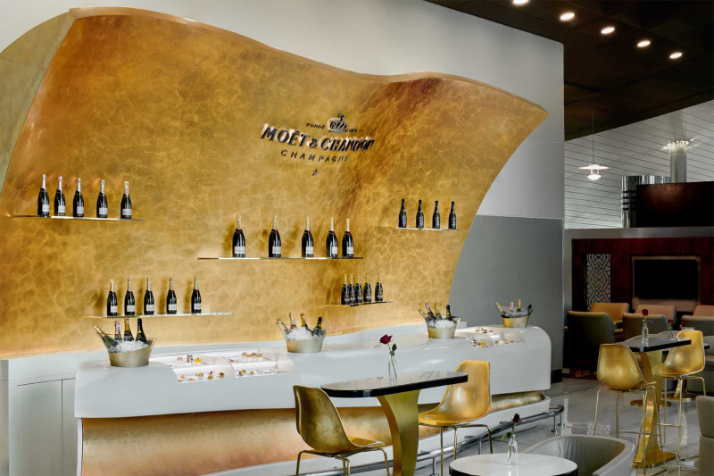 Emirates' Moët & Chandon Champagne Lounge, Concourse B Business Class Lounge in Terminal 3, Dubai International Airport © Emirates