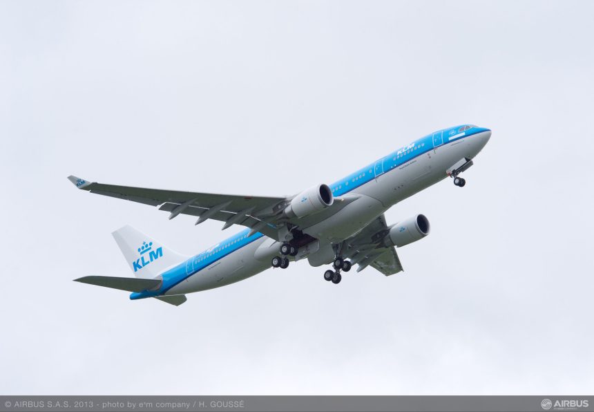 A330-200 KLM MSN0925 TAKE OFF_CE-AC-78-07