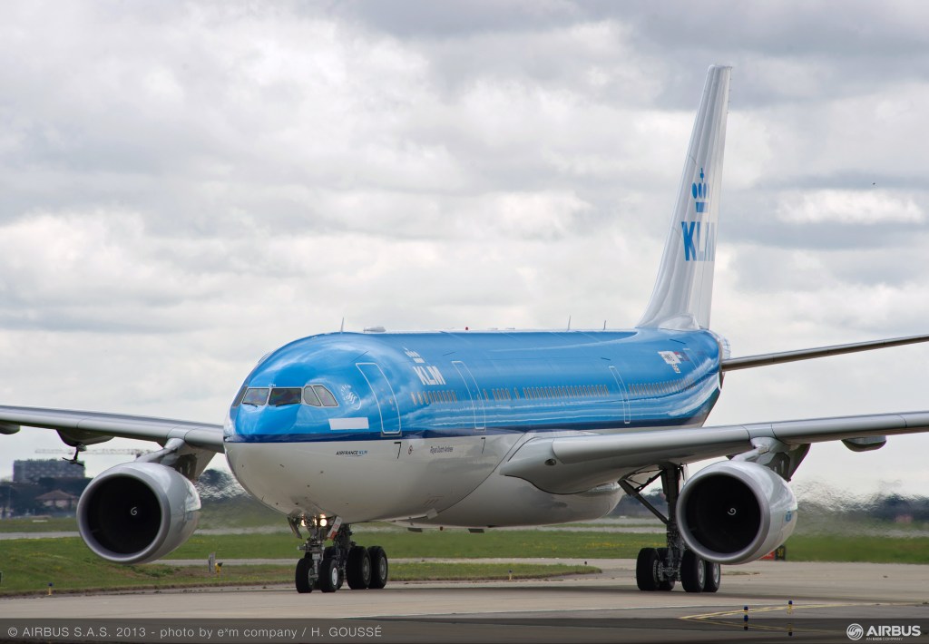 A330-200 KLM MSN0925 TAXIING_CE-AC-79-08