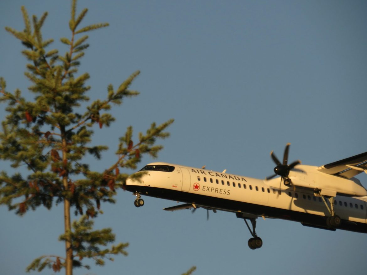 Air Canada jet