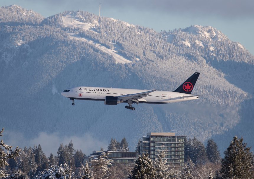 Boeing 777-200LR © Air Canada