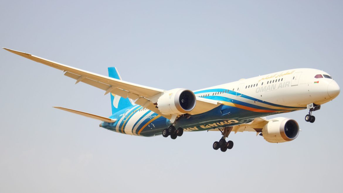 Oman Air Boeing 787 Dreamliner flying 