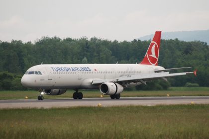 Airbus A321 TC-JRZ of Turkish Airlines at Zurich International Airport