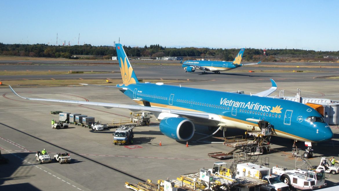 Vietnam Airlines Double Airbus