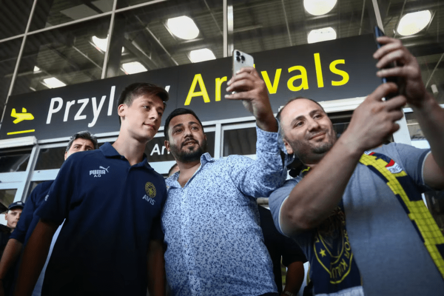 Turkish Players were welcomed by fans in Łódź